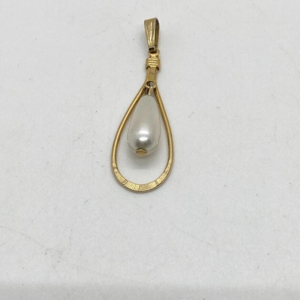 Sarah Coventry Gold Tone Teardrop Pendant with Faux Pearl Dangle Fashion Jewelry